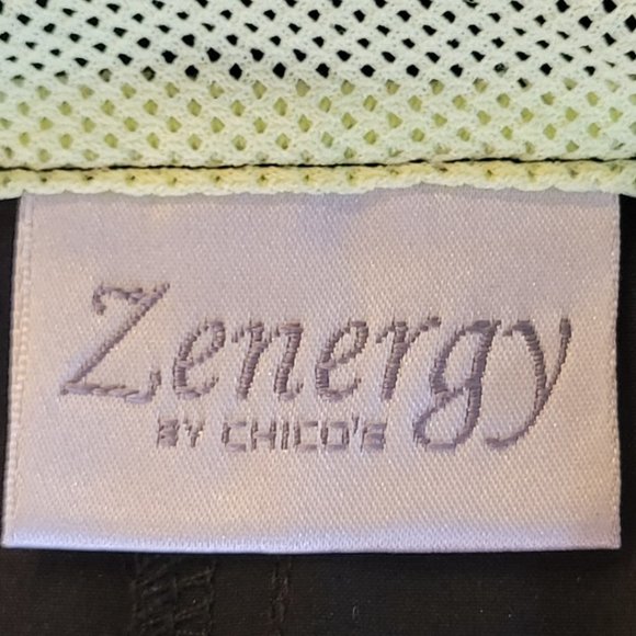 Chico's Zynergy UPF Black Hooded Vest with Mesh Zip Front NEW Sz 1 (Med) - Picture 3 of 14